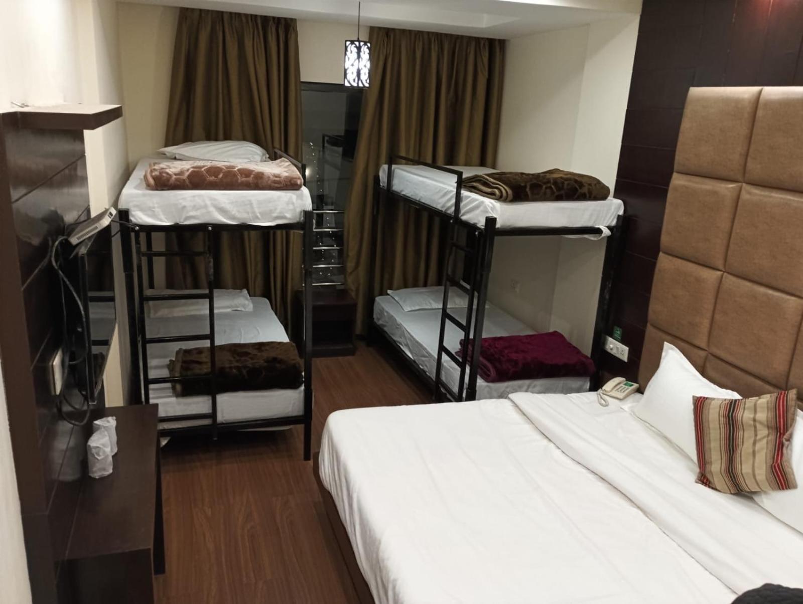 The Bunkk Inn Hotel & Restaurant Mussoorie Kültér fotó